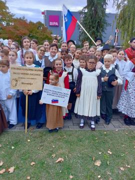 Otroška skupina Verine zvezdice je zastopala Slovenijo na mednarodnem festivalu v Koprivnici na Hrvaškem (5)